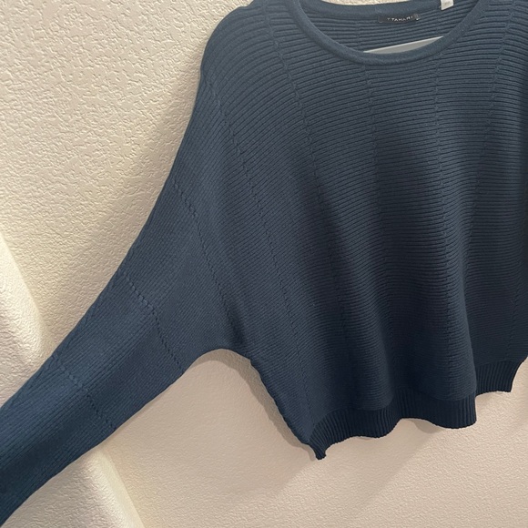 T Tahari Deep Teal Women's Crew Neck Sweater - Picture 4 of 5